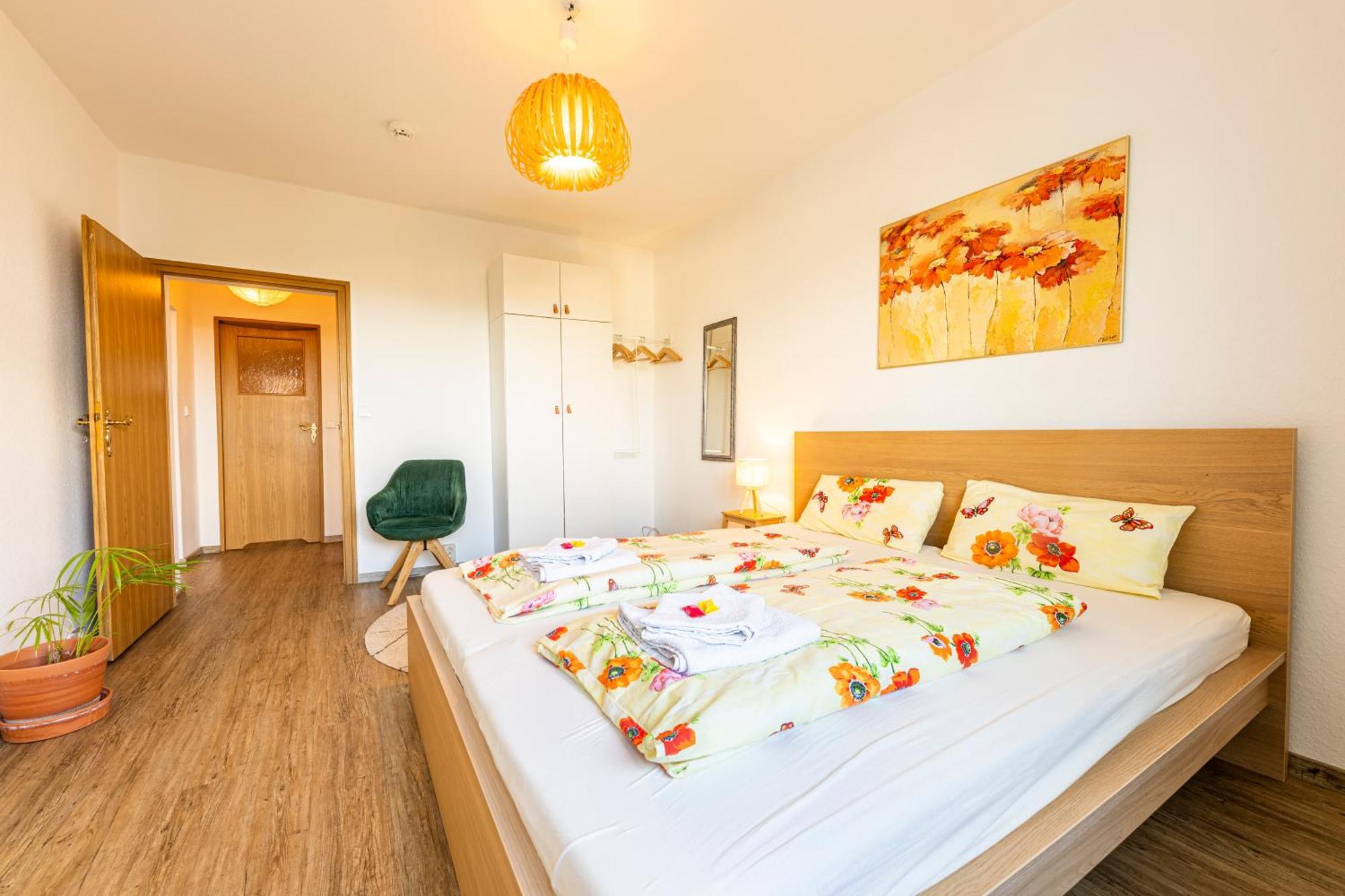 Modernes 2-Zimmer-Apartment Mit Balkon Und Netflix Jena Ngoại thất bức ảnh